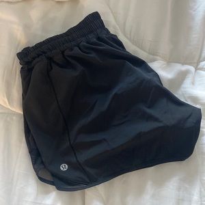 Lululemon Hotty Hot shorts
